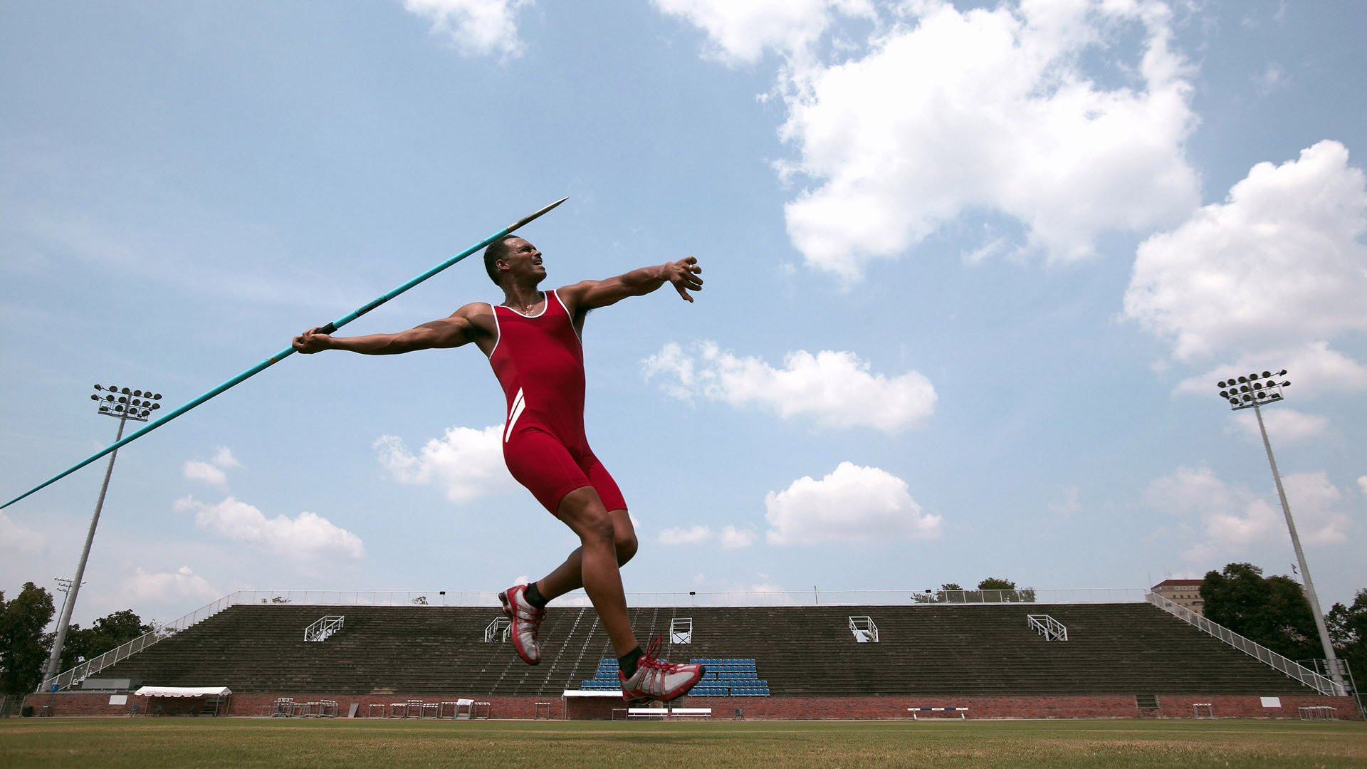中国足球启动全新口号聚焦精神面貌与技术提升，中国足球理念