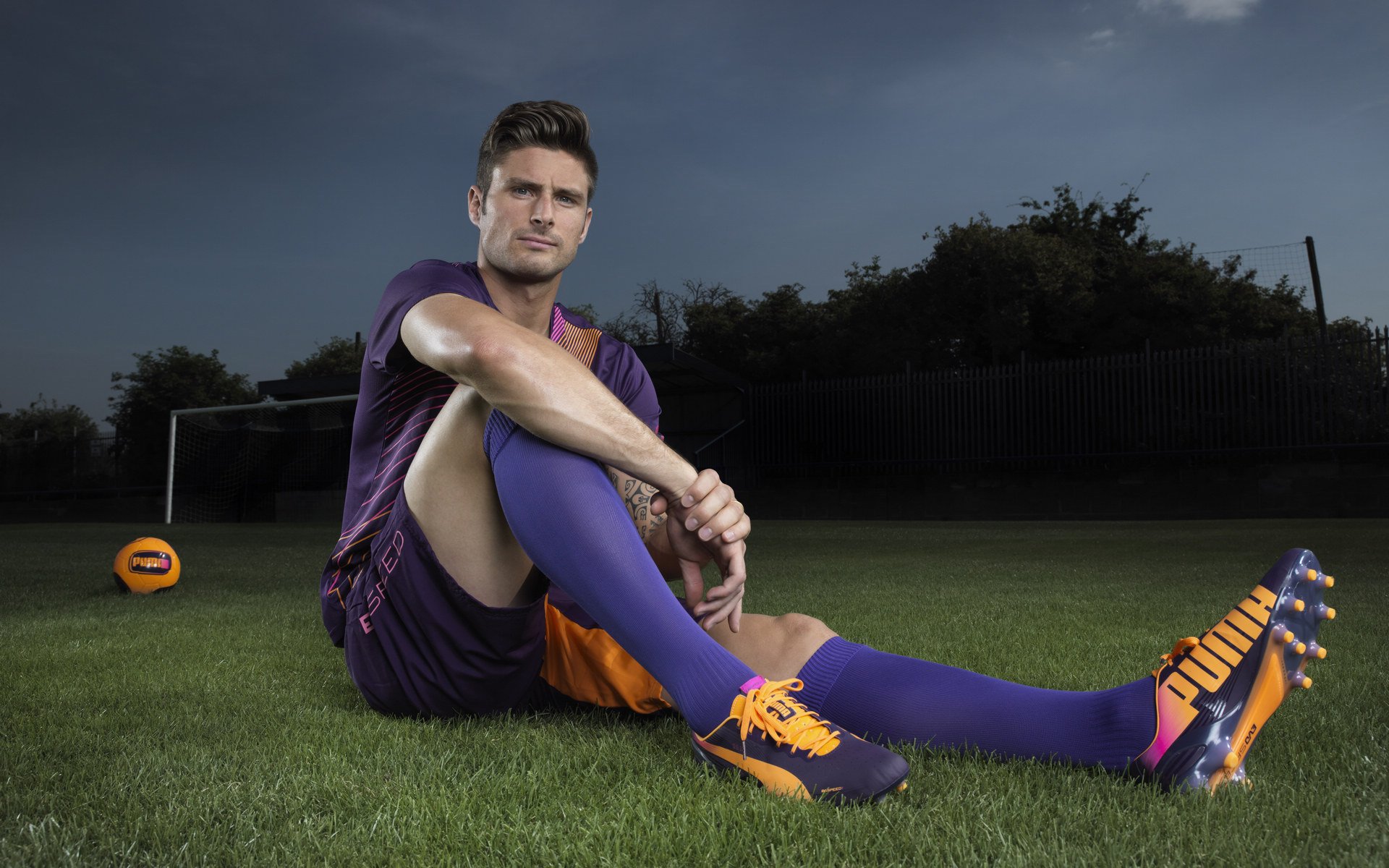 骑士锋线组合配合默契逐渐成为亮点，骑士前锋